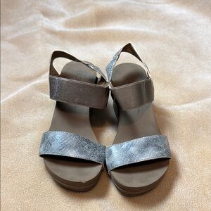Born Metallic Silver and Tan Women's Sandals